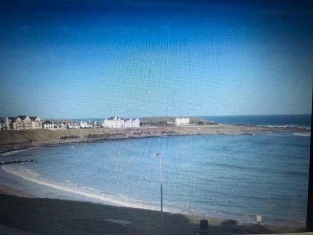 Beach Front Apt Portballintrae , Bushmills Close To Royal Portrush Golf Club Екстериор снимка